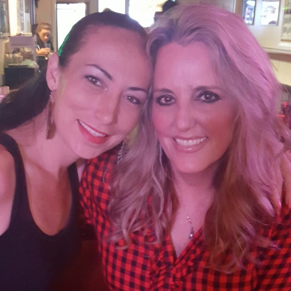 Meet your Posher, Stephanie l - Picture 7 of 8